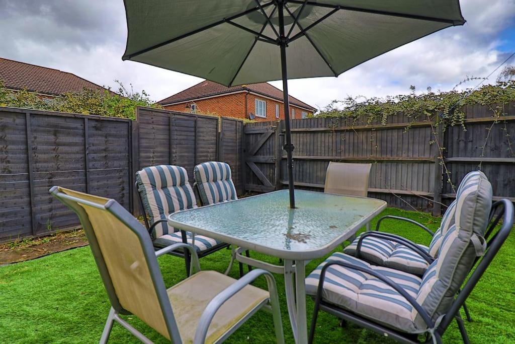 By Buildersbeds - Paignton House 4 Bedrooms Harold Wood Exterior foto